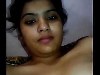 Desi housewife show her pussy