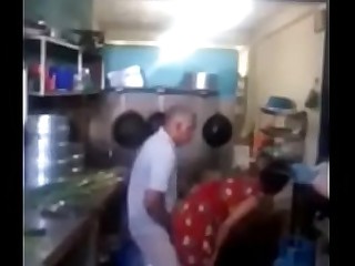 Srilankan chacha fucking his maid in kitchen quickly